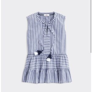 NWT vineyard vines top with tassels